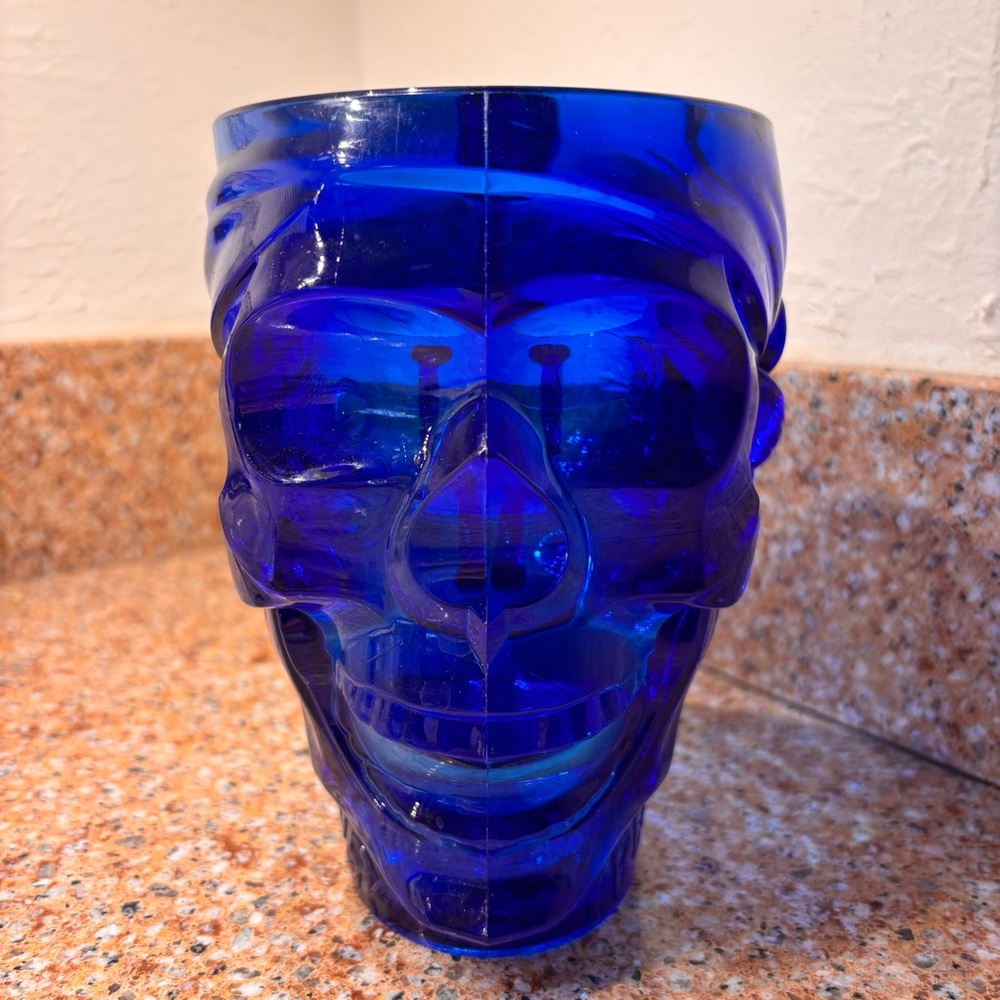 Las Vegas Treasure Island Blue Skull Mug